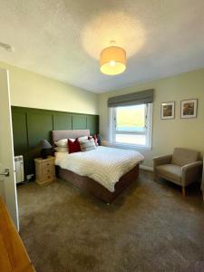 Town Centre Waterfront Apartment