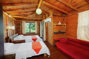 Lilith Pan Bungalows