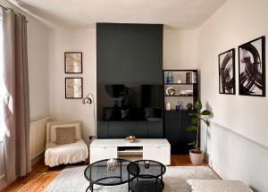 Fulham Tranquil 2BD King Bed Home with Parking & Gdn
