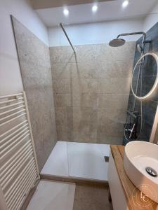 Appartements Pop-Arc Cathedral View Charm & Pop in the Heart of Orleans : photos des chambres