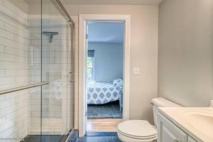 Spacious 4-Bedroom Near Downtown and UM Stadium