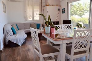 Sea front condo on the Gulf of Pagasitikos