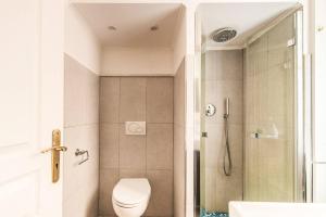 FLEUR- Cosy Studio, 200 Promenade des Anglais et Negresco, wifi, climatisation- calme