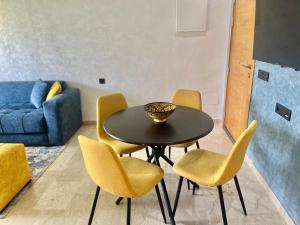 Appartement Agadir Bay , 3 chambres, piscine et jardin