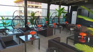 Turquoise Sunrise Apartment