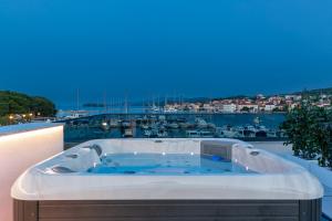 Penthouse Apartments Dora Kukljica