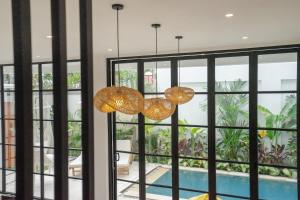 Spacious 3BR Pool Villa Near Beach Clubs