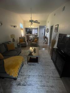 Stylish Apt Near Lego& DisneyLand