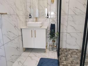Sapphire Studio Self Catering At 54