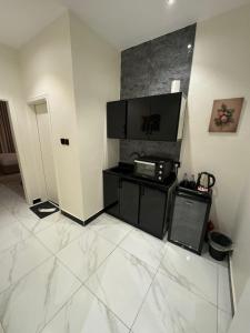 Luxury studio located in Al Aqeeq district