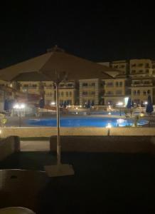 شقق ايجارية في قريه بورتو السخنه