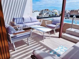 Brand New Studio in 4th Floor with Balcony and Elevator