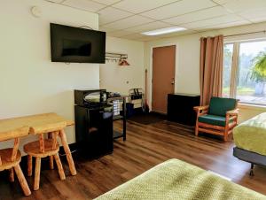 Wayside Motel Manitoulin
