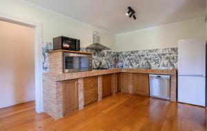 Stunning Home In Sutri