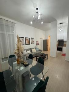 Appartements Appartement chaleureux de 2 chambres : photos des chambres