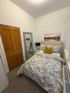 Cosy Double Bedroom in Little Venice, Maide Vale