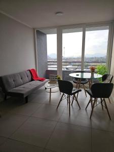 Departamento Entero en Santigo centro, con piscina, a pasos del Parque de Los Reyes y Barrio Yungay FACTURABLE