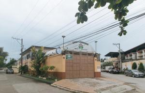 RedDoorz Premium at Casa LenidaRose