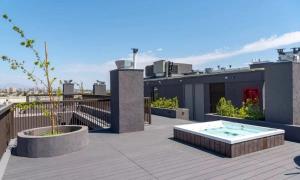 Departamento para 4 pax a pasos de Movistar Arenas, Universidad de Chile y Ministerio de Justicia FACTURABLE