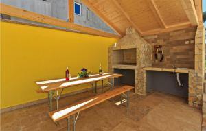 Stunning Apartment In Pula With Wifi