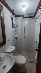 Peaceful 2BR Home in Paranaque Airport Area