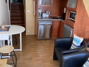 Appartement 4 pers avec terrasse et accès plage - FR-1-843-3
