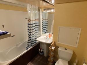 Appartement 4 pers avec terrasse et accès plage - FR-1-843-3