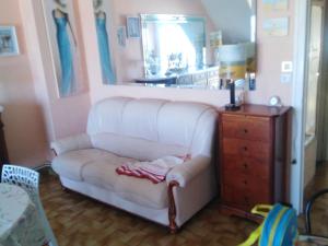 Appartement au 1er étage avec terrasse - 2 chambres, 4 personnes, parking face à la mer - FR-1-843-36