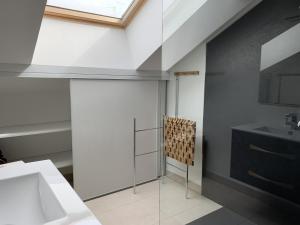 Le Croisic - Duplex 5 pers. vue mer, accès direct plage - FR-1-843-25