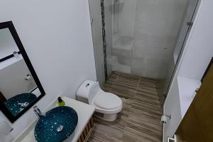 Reserva tu casa en la naturaleza con camino al río