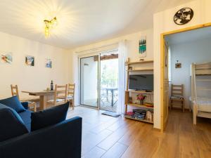 Appartement 5 personnes avec Wifi, parking, proche du lac à Génos - FR-1-695-78