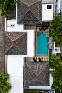 Clos Vougeot Villa by G Estate