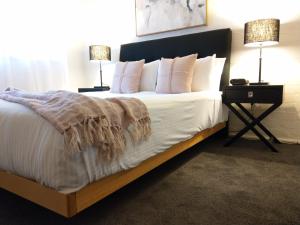 North Melbourne Retreat