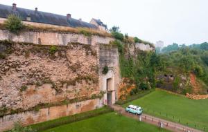 Appartements Appartement Proche De La Meuse : photos des chambres