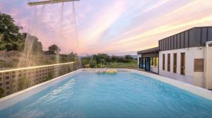 Gyeongju Gyeongjuaegamyeon Pool Villa