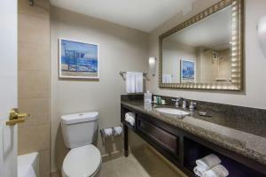 Double Room with Two Double Beds room in Hilton Irvine/Orange County Airport