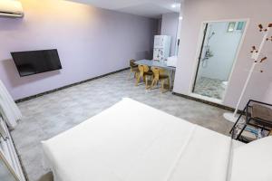 Funnymungmung Galaxy House