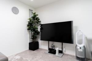 一軒家貸切 最大8名様 新築 八広駅徒歩30秒 スカイツリーまで電車で4分 浅草まで8分 羽田直通