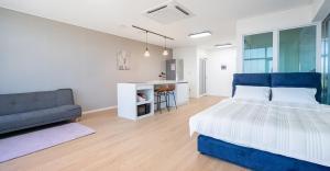 Ongjin Guardians Pool Villa