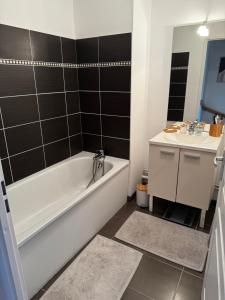 Maisons de vacances La parenthese bohemienne & chic - 4 pers : photos des chambres