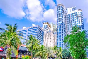 MCollection - Business & Leisure Stay in Eastwood City