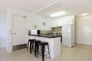 Lindomare Unit 12, 11 Orvieto Tce, Kings Beach