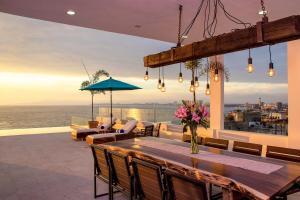 Condominium in the heart of PV 302