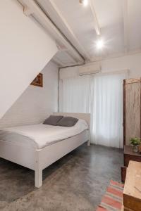 European-Inspired Villa Near Beach & Dining