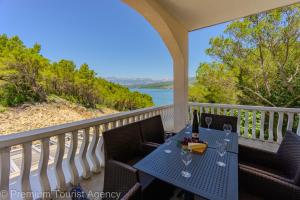 Green Haven Sea & Forest Apartments