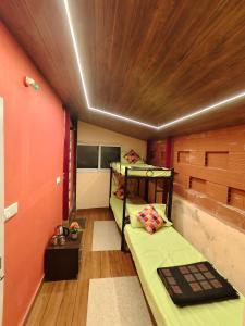 Clouds N Mist Cottage