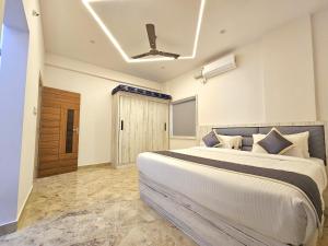 City Service Apartment