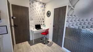 Maisons de vacances Au Petit Royaume 4 Pers - Ideal for families - 2 h Paris : photos des chambres
