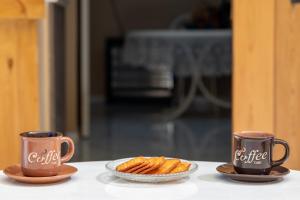 Traditional Stone House in Vouni, Quiet Stay with Courtyard & BBQ