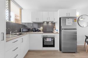 Spacious 1BR Near Hospital, QUT and CBD with Parking!